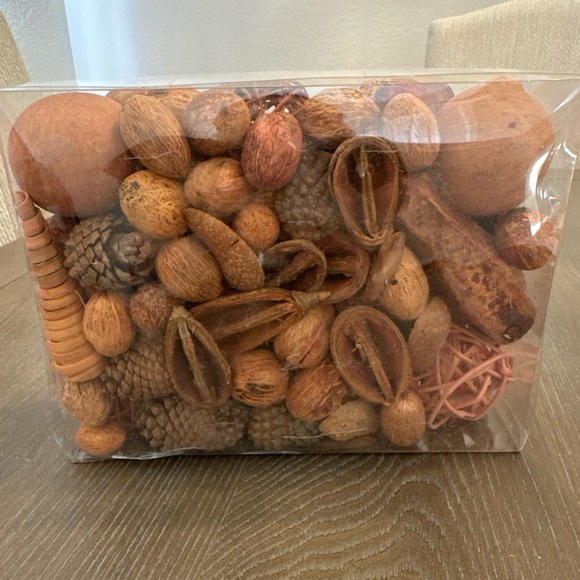 Yankee Candle‎ Autumn Splendor Fragranced Potpourri 2.25 Dry Quart New - Picture 3 of 3